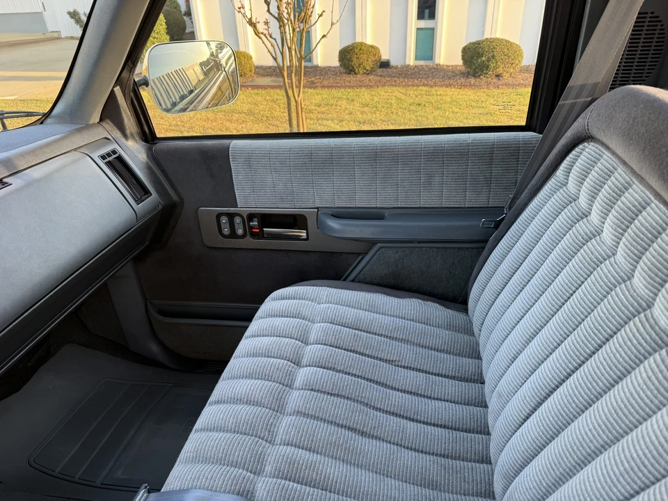 1990 Chevrolet C/K 4th Gen - Image 30 of 31