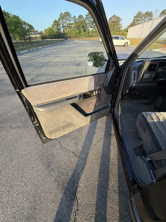 1990 Chevrolet C/K 4th Gen - Image 26 of 31