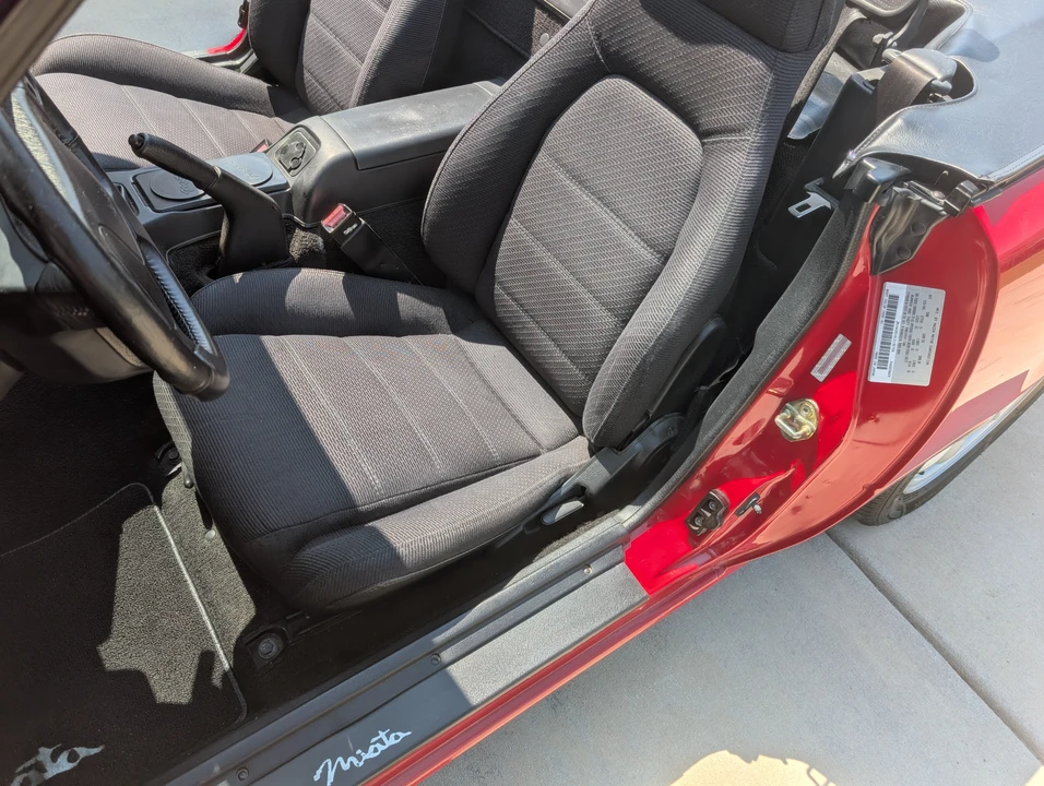 1990 Mazda NA MX-5 Miata - Image 16 of 31