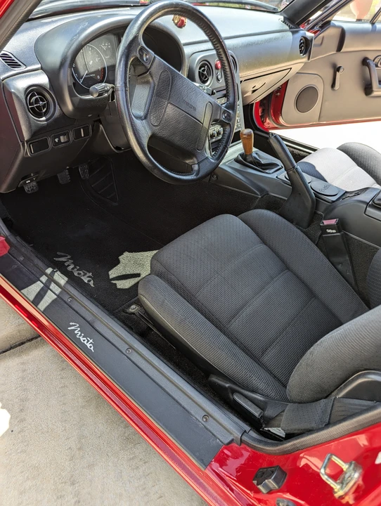 1990 Mazda NA MX-5 Miata - Image 17 of 31