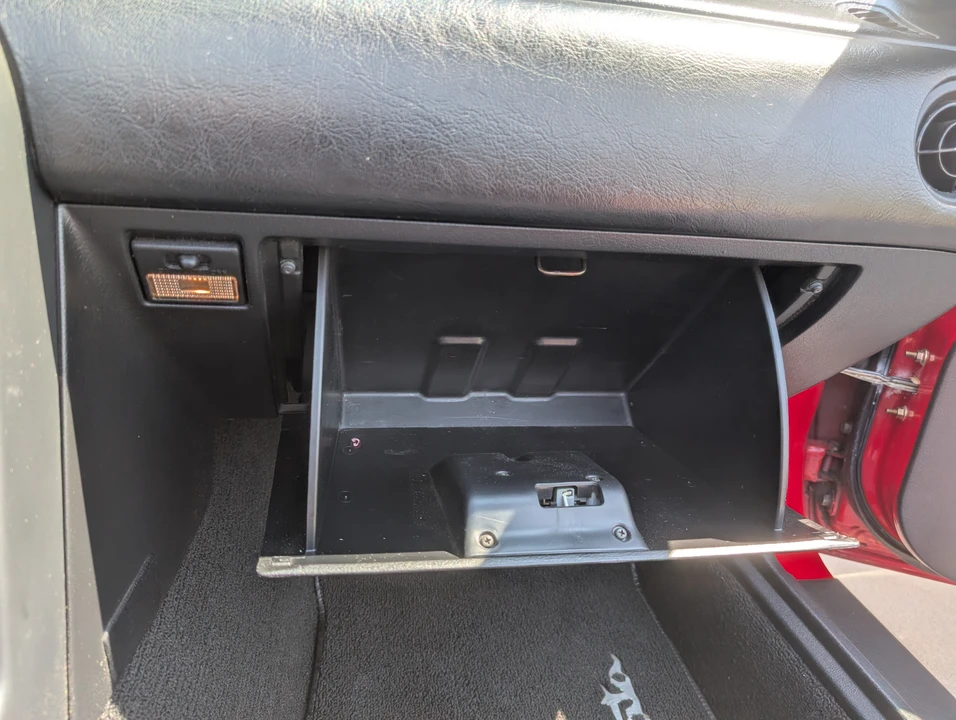 1990 Mazda NA MX-5 Miata - Image 26 of 31