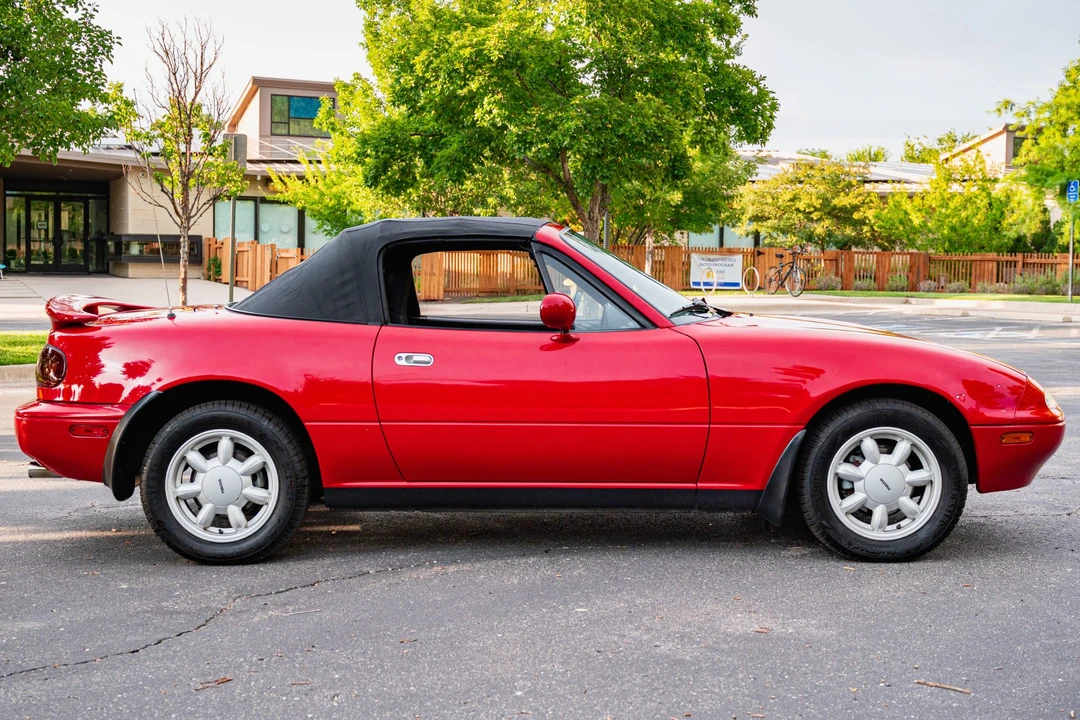 1990 Mazda NA MX-5 Miata - Image 16 of 31