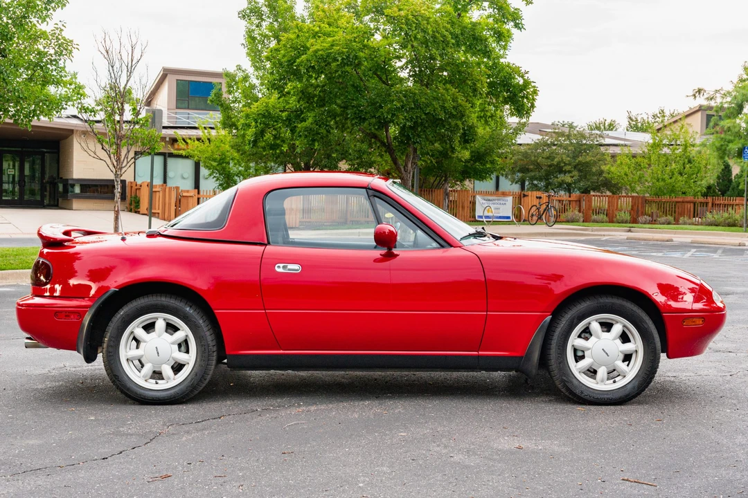 1990 Mazda NA MX-5 Miata - Image 23 of 31