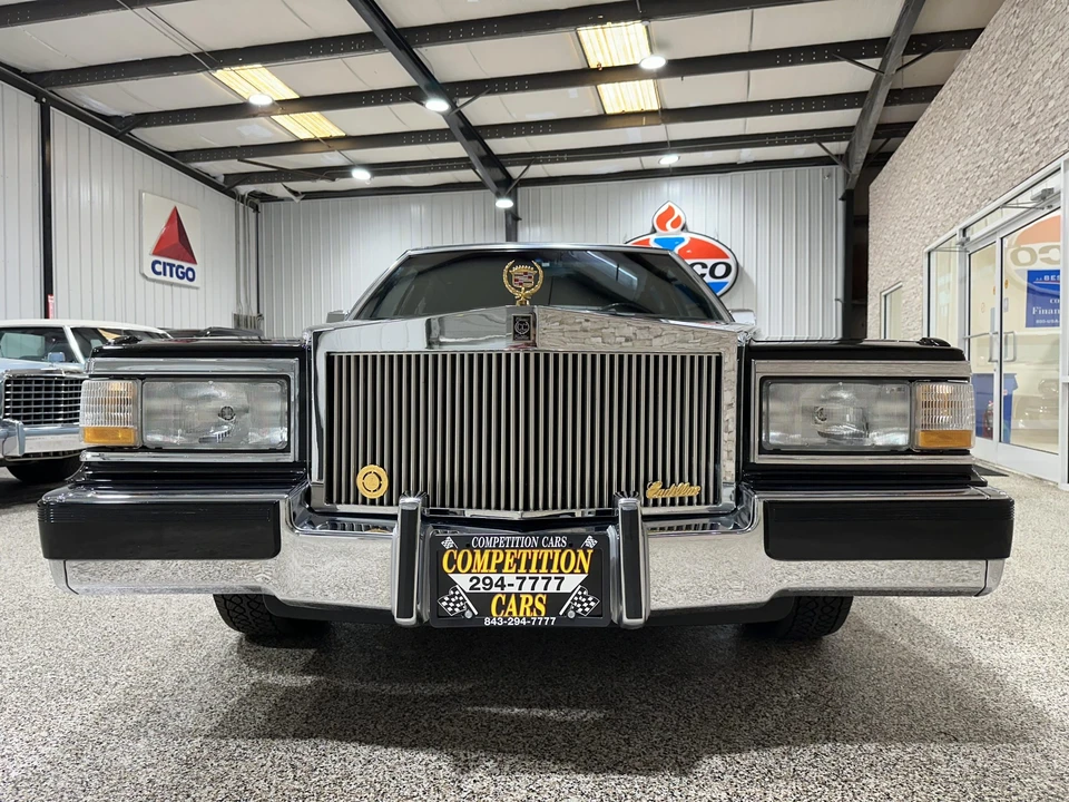 1991 Cadillac Brougham - Image 5 of 31