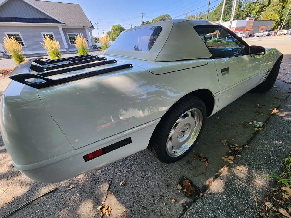 1991 Chevrolet Corvette C4 - Image 13 of 31