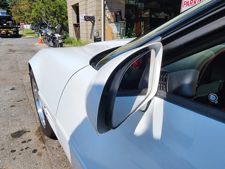 1991 Chevrolet Corvette C4 - Image 26 of 31