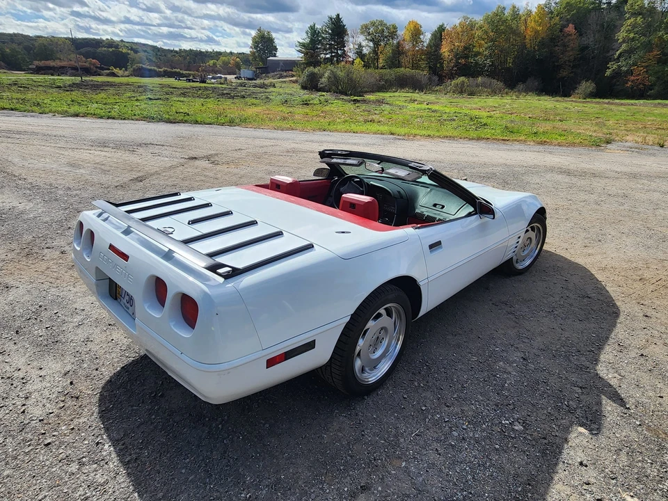 1991 Chevrolet Corvette C4 - Image 12 of 31