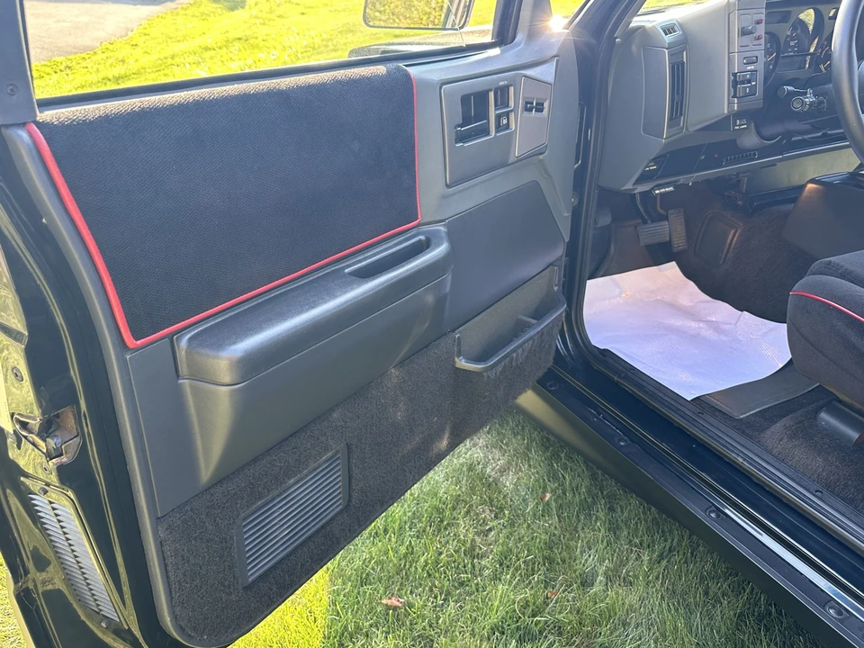 1991 GMC Syclone - Image 24 of 31