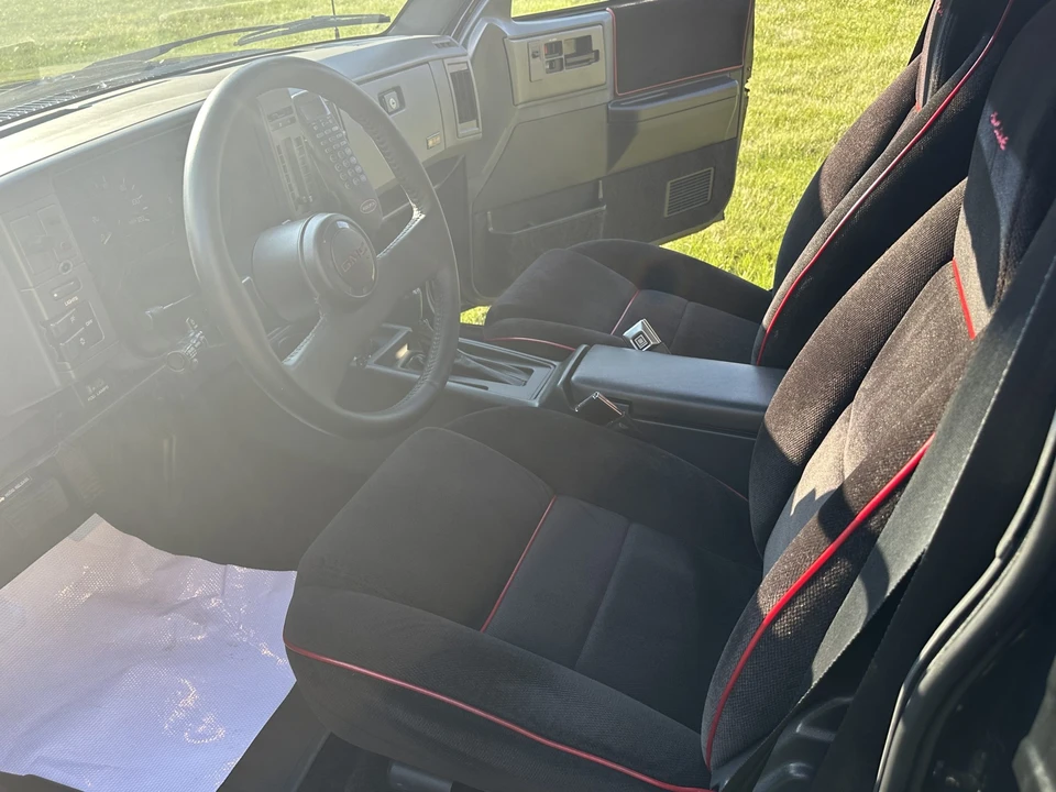 1991 GMC Syclone - Image 20 of 31