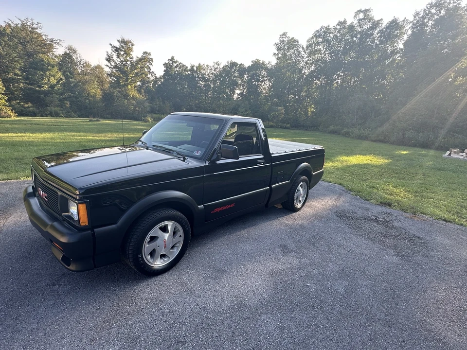 1991 GMC Syclone - Image 2 of 31