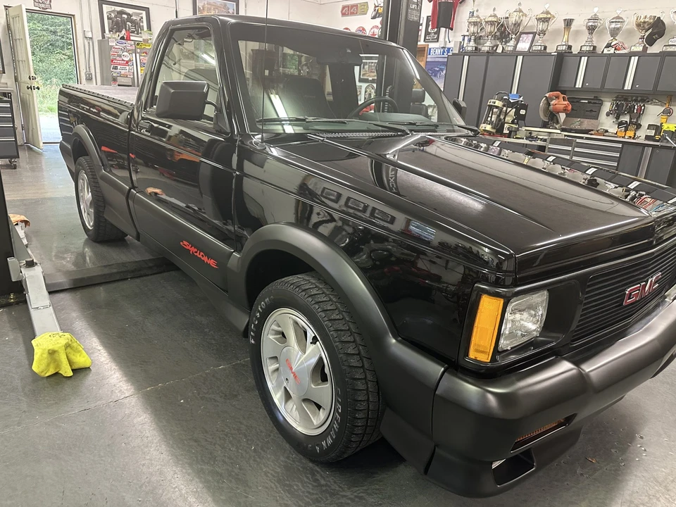 1991 GMC Syclone - Image 11 of 31