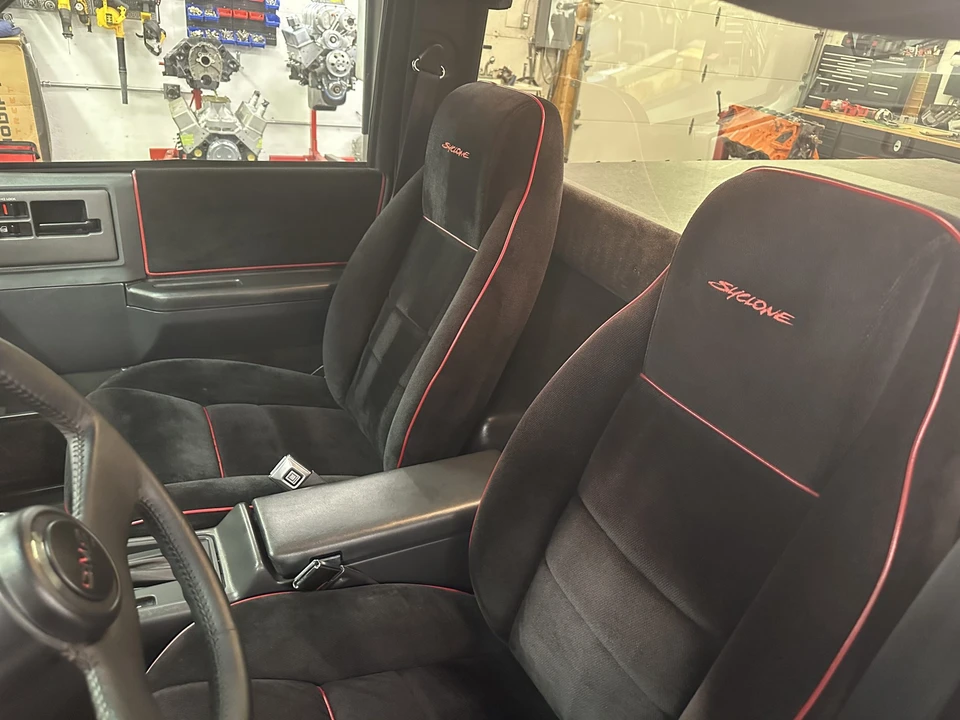 1991 GMC Syclone - Image 21 of 31