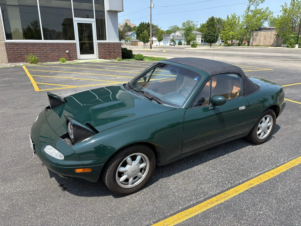 1991 Mazda NA MX-5 Miata - Image 2 of 31