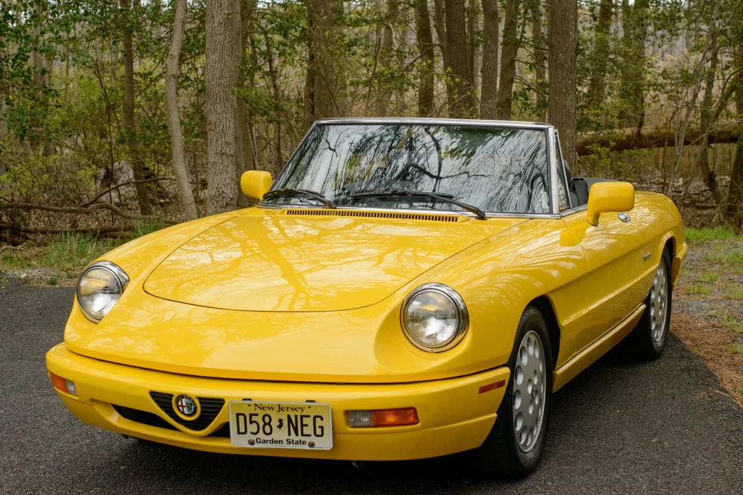 1992 Alfa Romeo Series 4 - Image 2 of 31