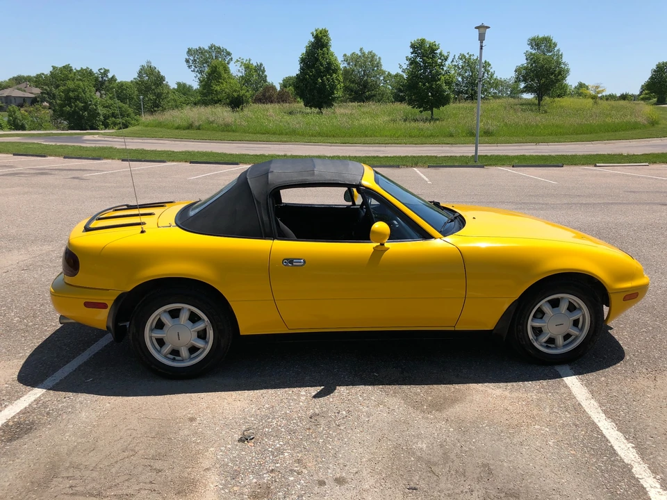 1992 Mazda NA MX-5 Miata - Image 21 of 31