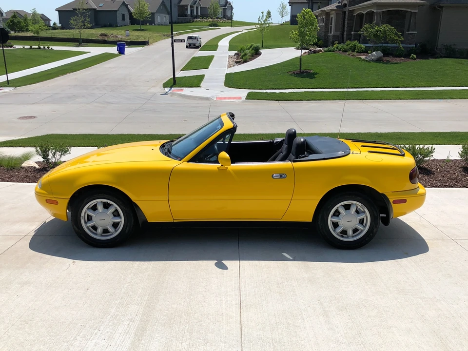 1992 Mazda NA MX-5 Miata - Image 3 of 31