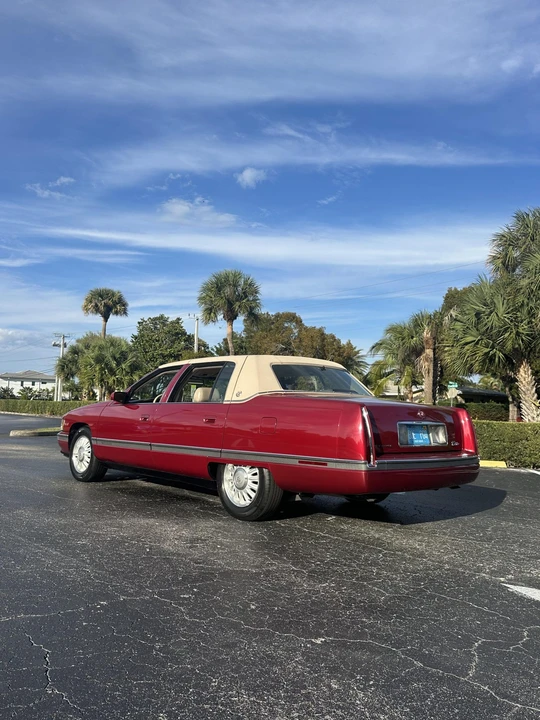 1994 Cadillac DeVille 7th Gen - Image 8 of 31