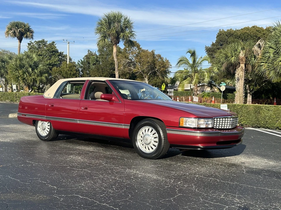 1994 Cadillac DeVille 7th Gen - Image 4 of 31