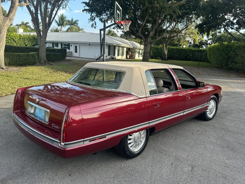 1994 Cadillac DeVille 7th Gen - Image 6 of 31
