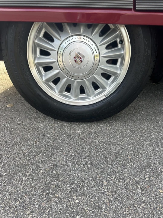 1994 Cadillac DeVille 7th Gen - Image 19 of 31