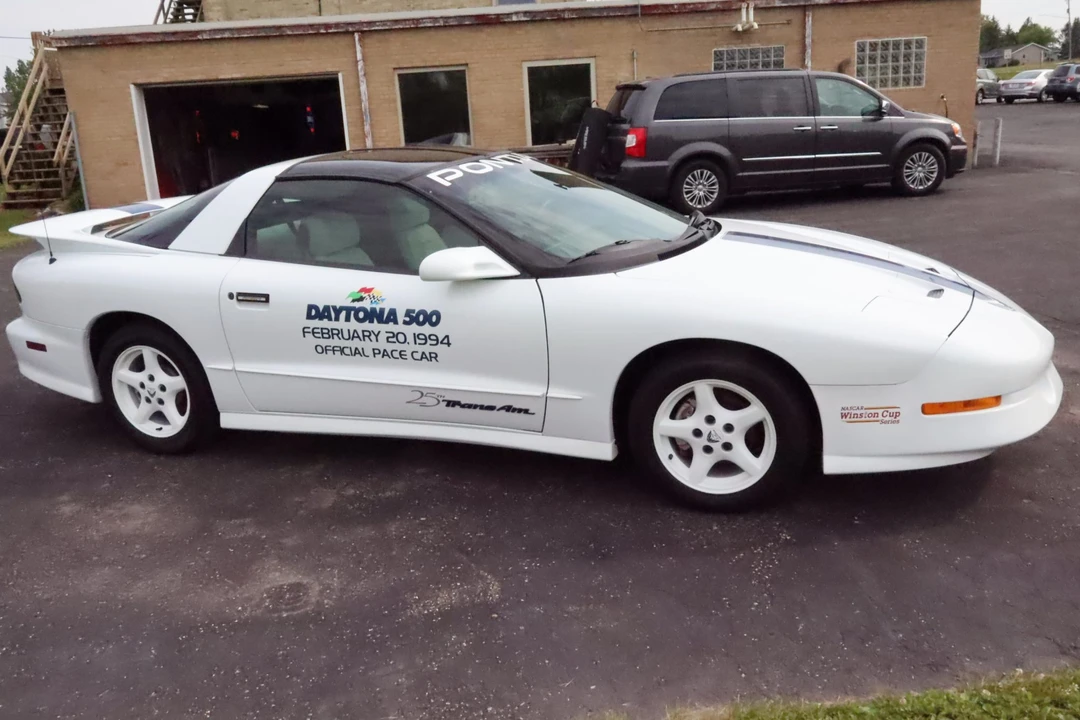 1994 Pontiac Firebird Trans Am 4th Gen - Image 11 of 31