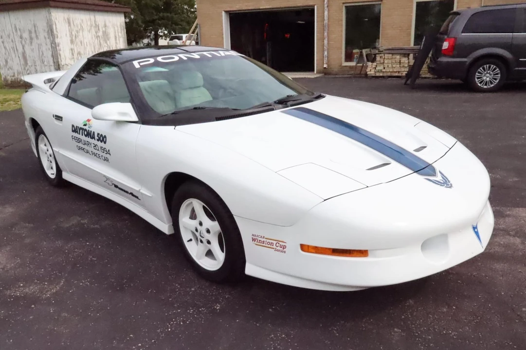 1994 Pontiac Firebird Trans Am 4th Gen - Image 1 of 31