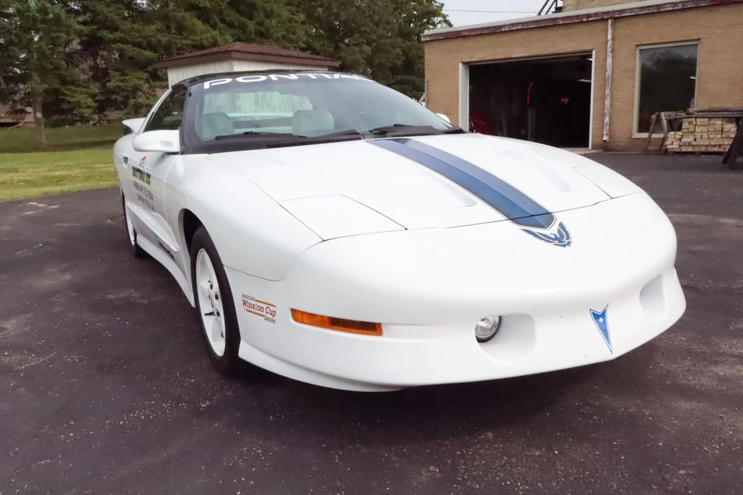1994 Pontiac Firebird Trans Am 4th Gen - Image 10 of 31