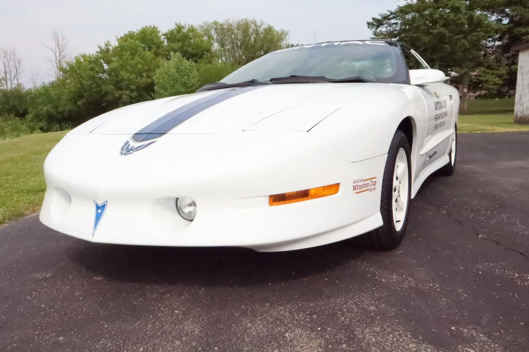 1994 Pontiac Firebird Trans Am 4th Gen - Image 3 of 31