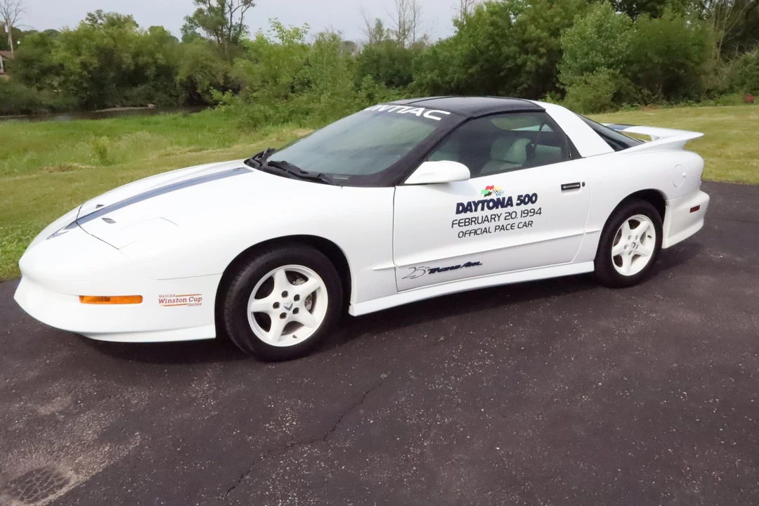 1994 Pontiac Firebird Trans Am 4th Gen - Image 4 of 31
