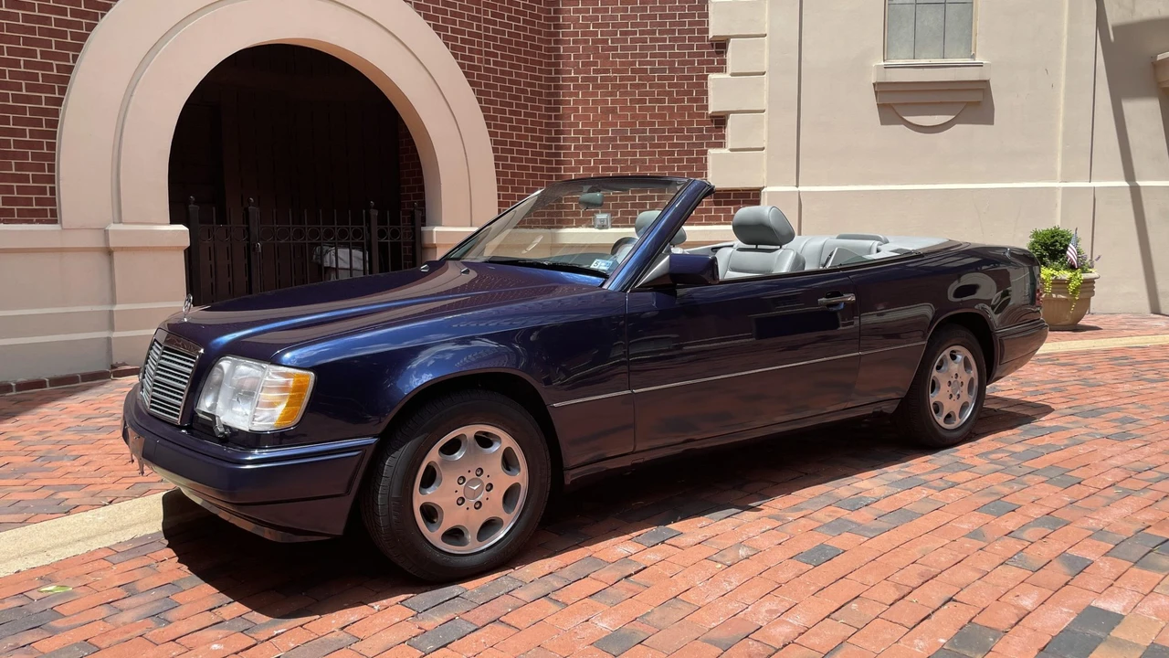 1995 Mercedes-Benz W124 E-Class - Image 2 of 31