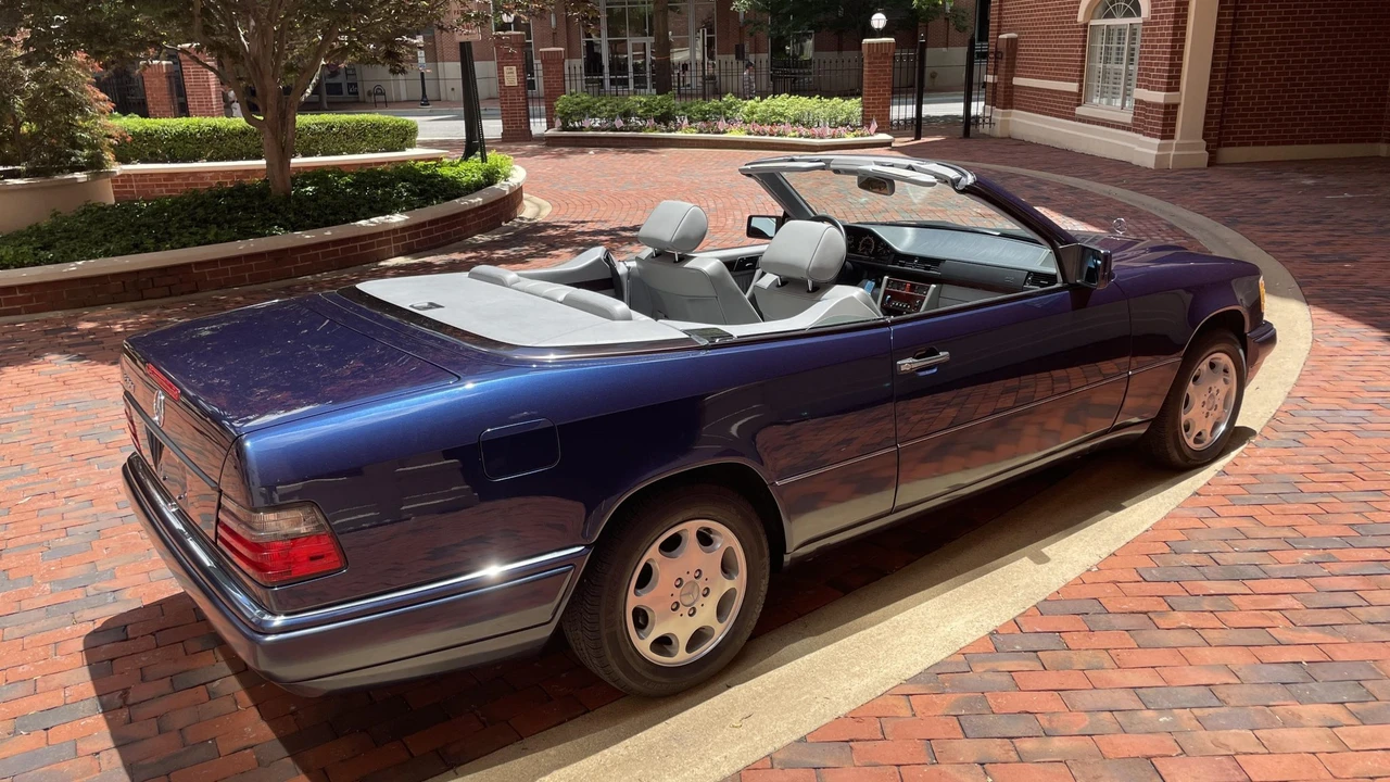 1995 Mercedes-Benz W124 E-Class - Image 8 of 31