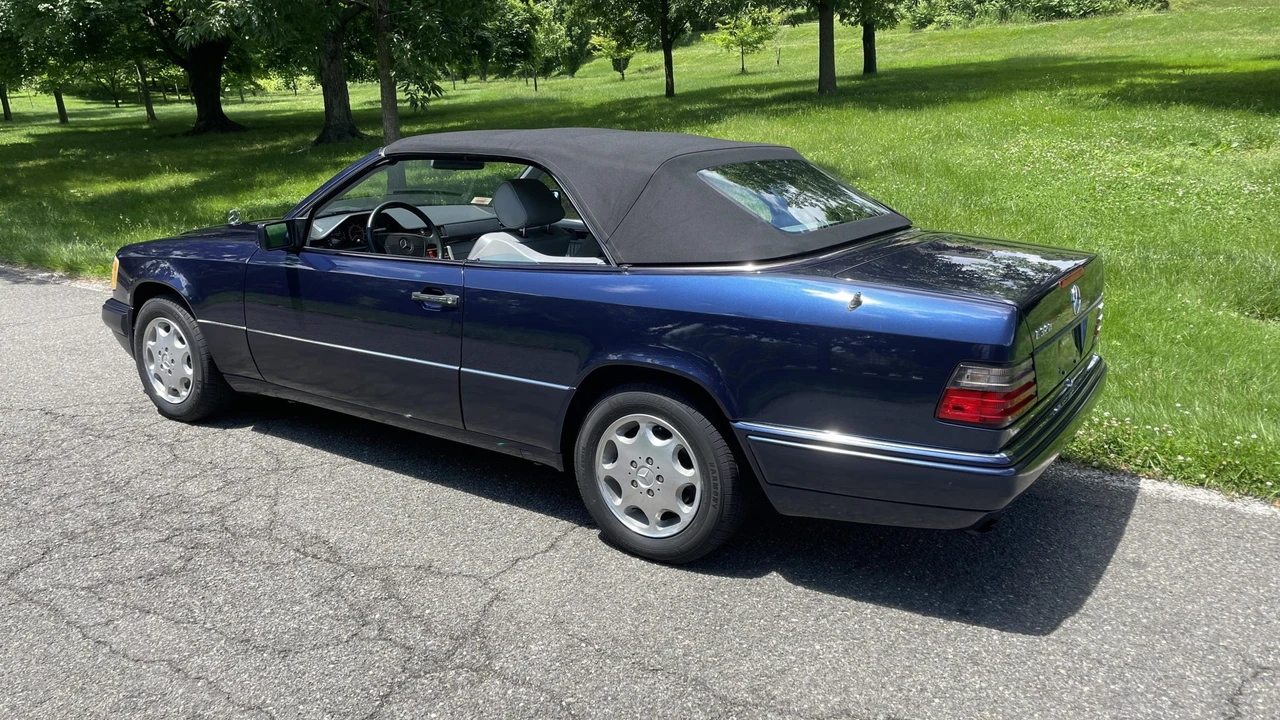 1995 Mercedes-Benz W124 E-Class - Image 15 of 31