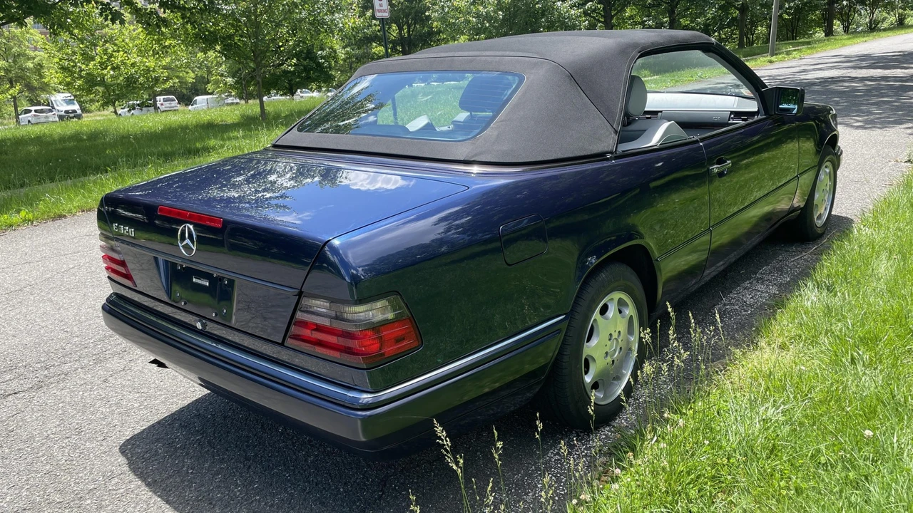 1995 Mercedes-Benz W124 E-Class - Image 16 of 31