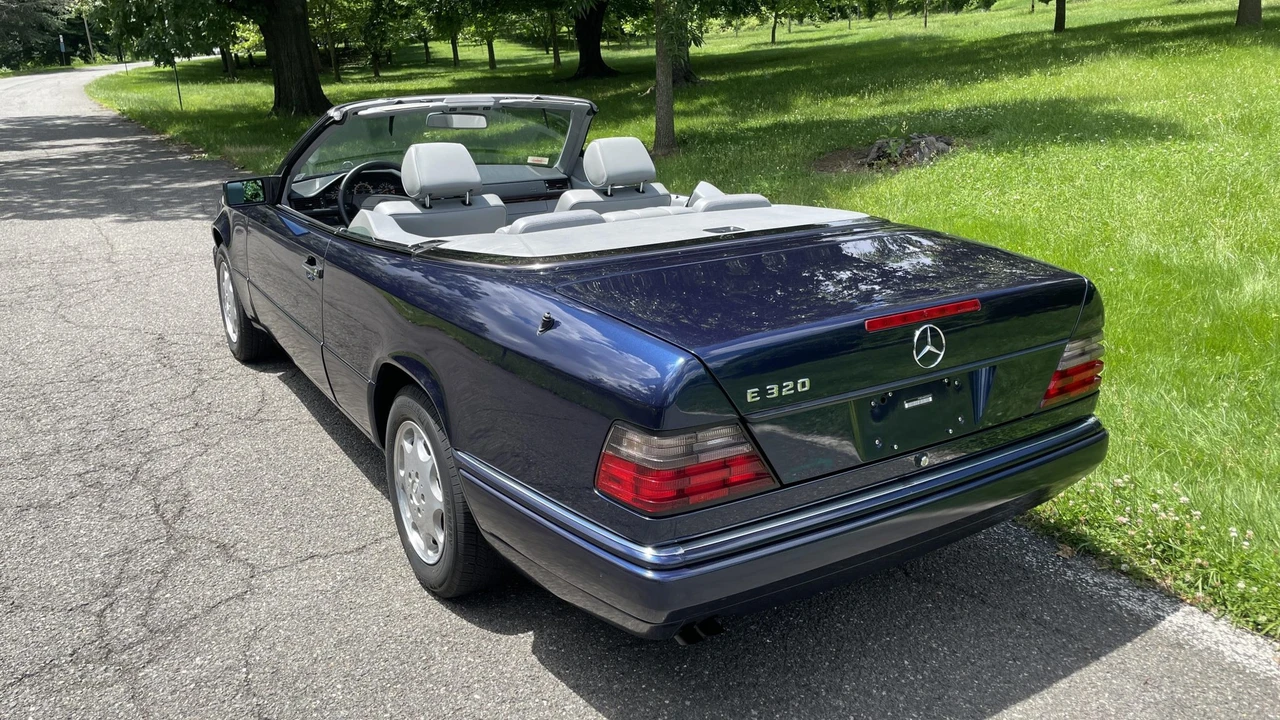 1995 Mercedes-Benz W124 E-Class - Image 24 of 31
