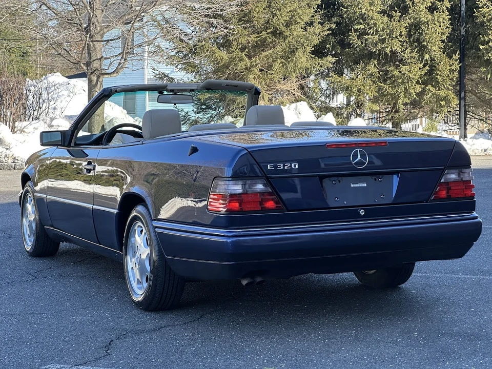 1995 Mercedes-Benz W124 E-Class - Image 13 of 31