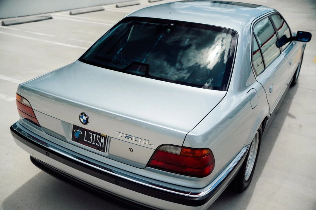 1997 BMW E38 750i & 750iL Sedan - Image 20 of 31