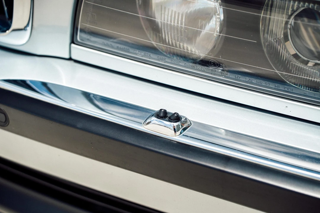 1997 BMW E38 750i & 750iL Sedan - Image 19 of 31