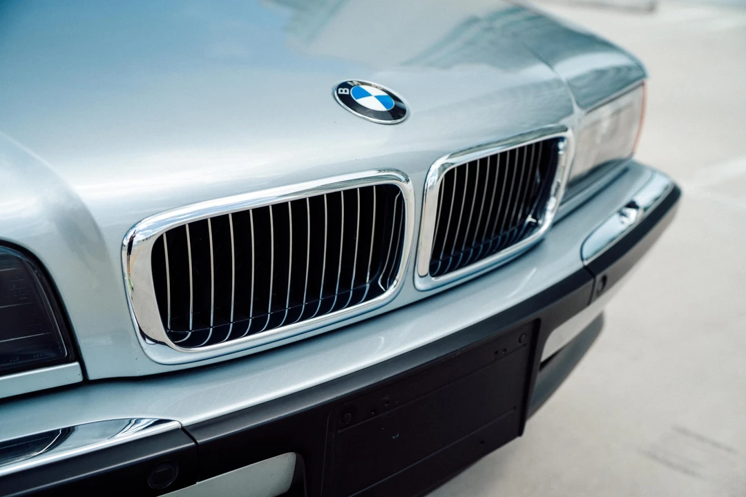 1997 BMW E38 750i & 750iL Sedan - Image 16 of 31