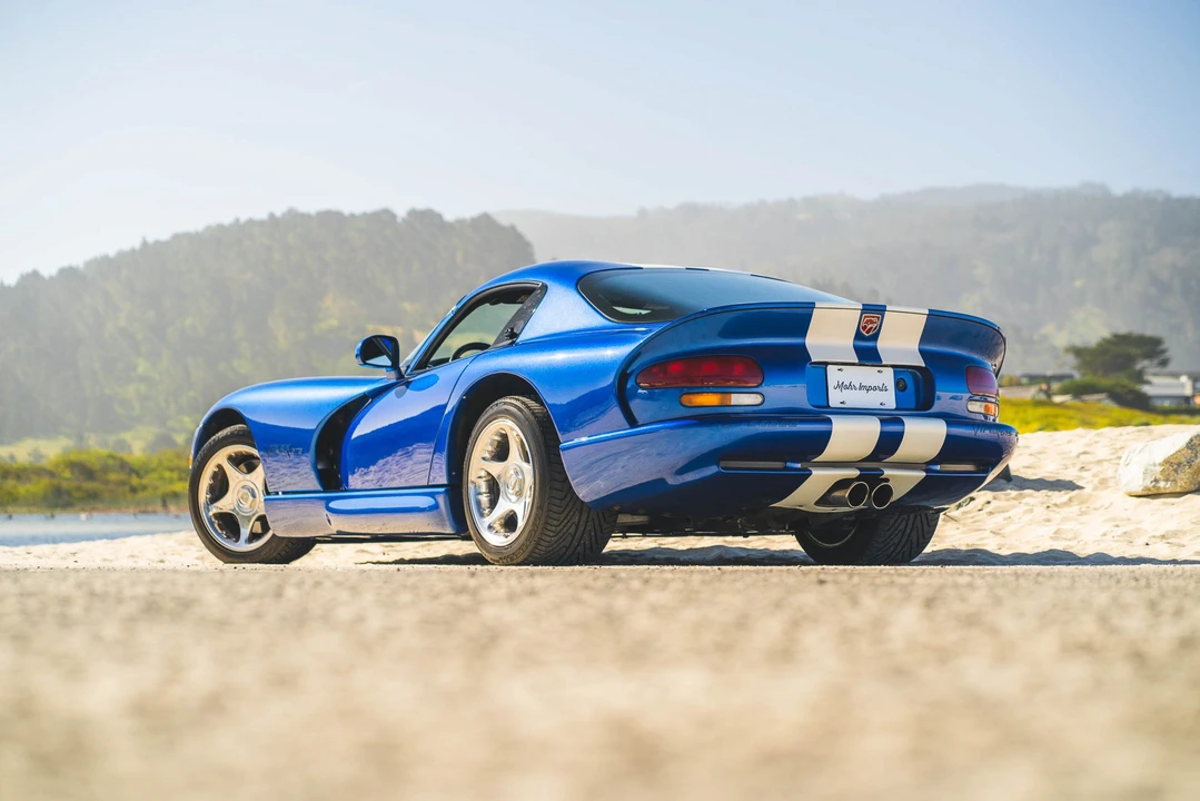 1997 Dodge Viper GTS 2nd Gen - Image 19 of 31