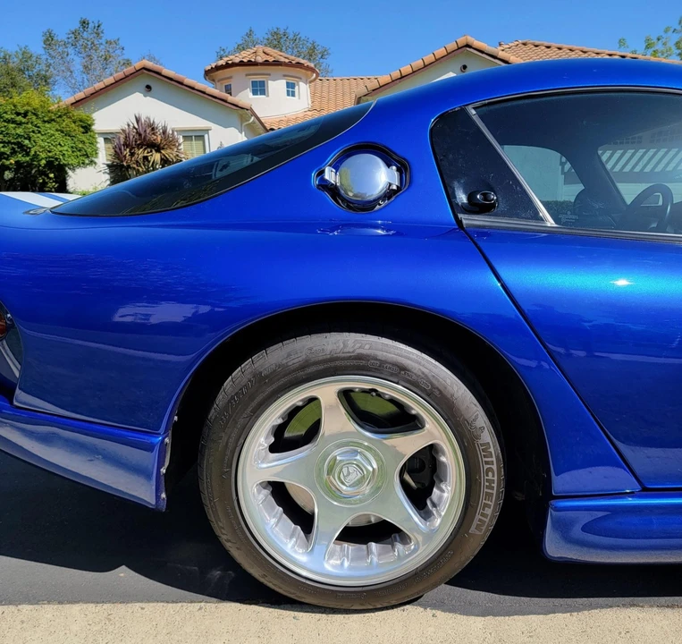 1997 Dodge Viper GTS 2nd Gen - Image 19 of 31