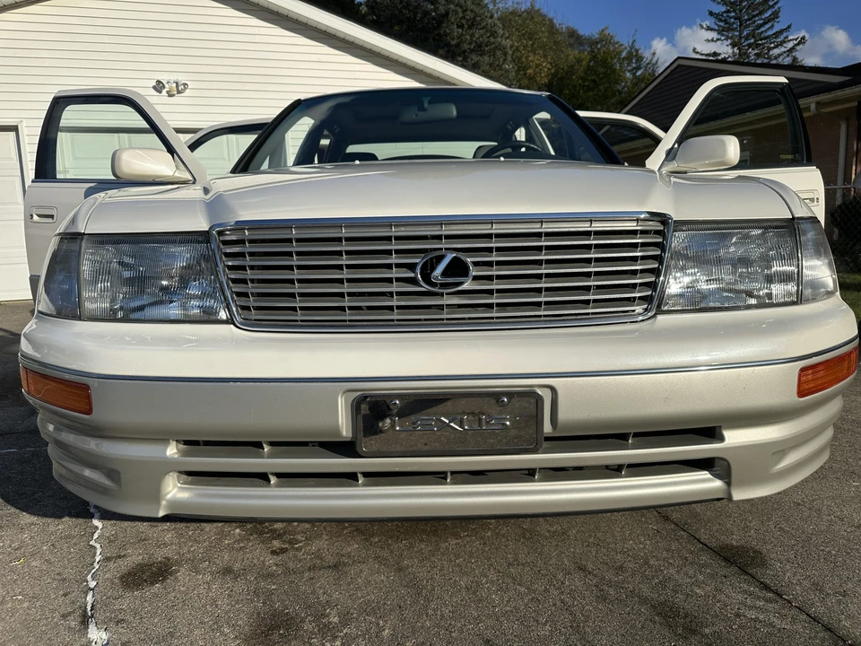 1997 Lexus LS 2nd Gen - Image 20 of 31