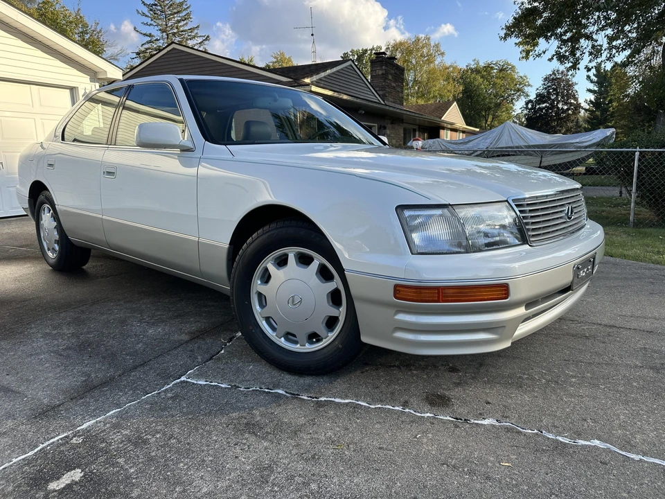 1997 Lexus LS 2nd Gen - Image 3 of 31