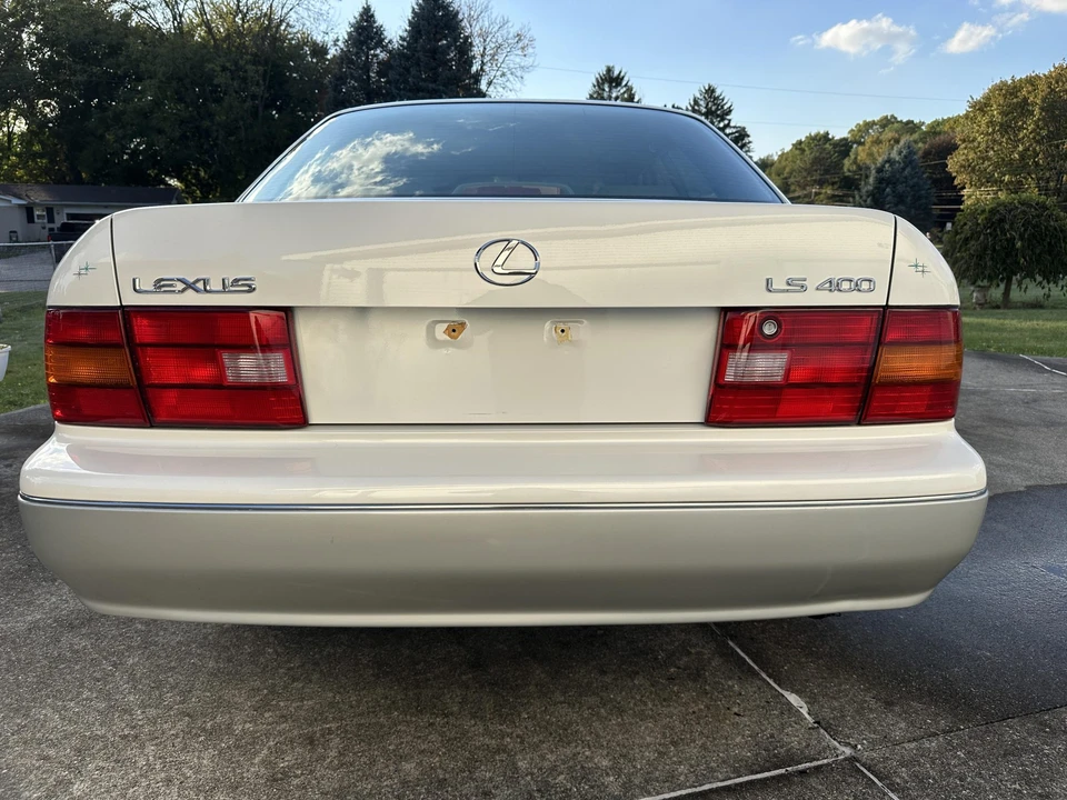 1997 Lexus LS 2nd Gen - Image 14 of 31