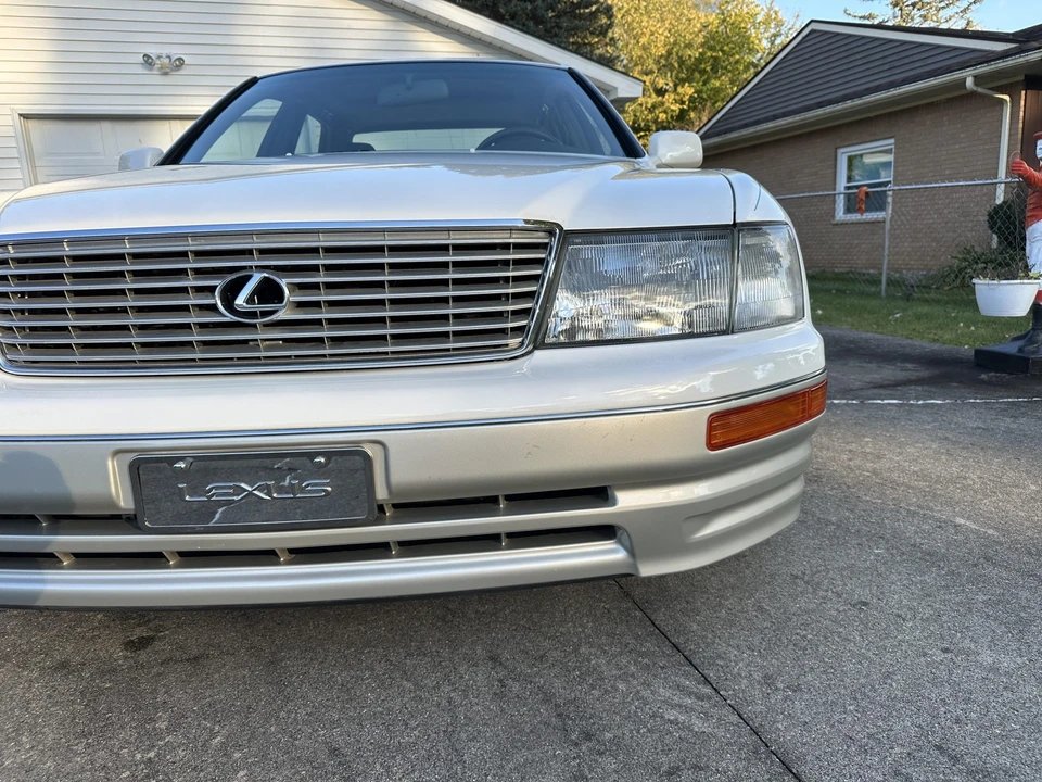 1997 Lexus LS 2nd Gen - Image 26 of 31