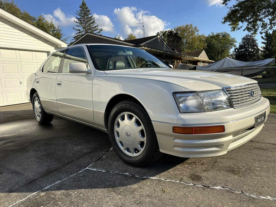 1997 Lexus LS 2nd Gen - Image 4 of 31