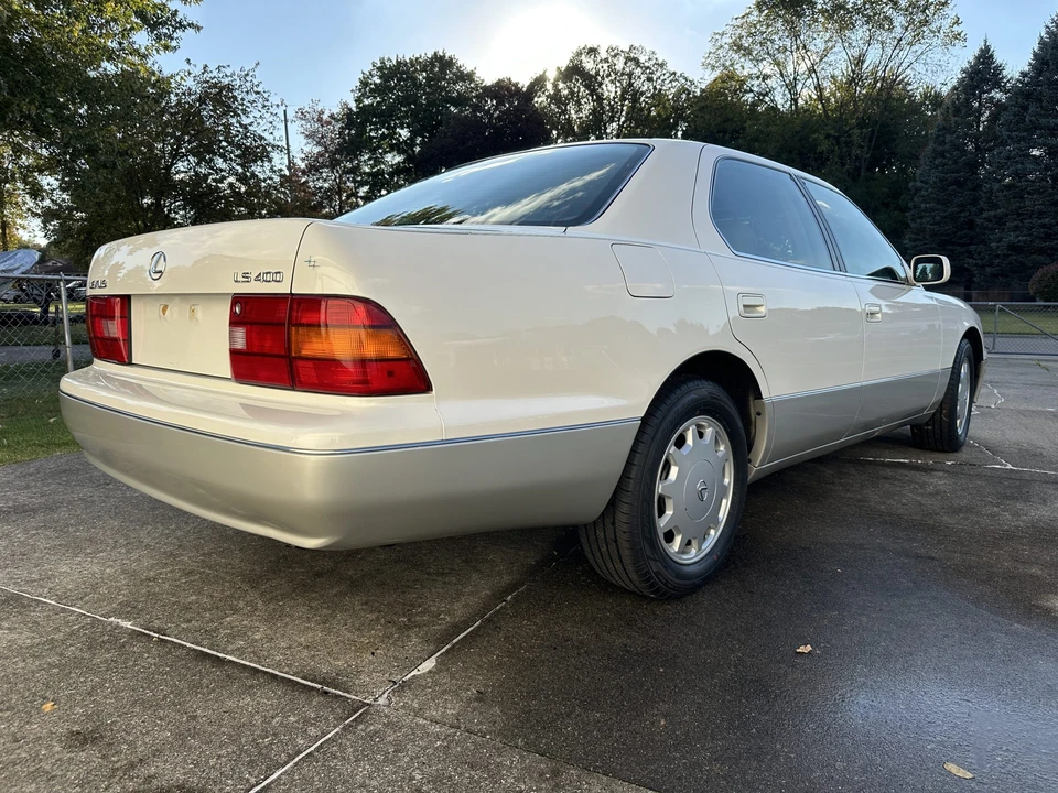 1997 Lexus LS 2nd Gen - Image 16 of 31