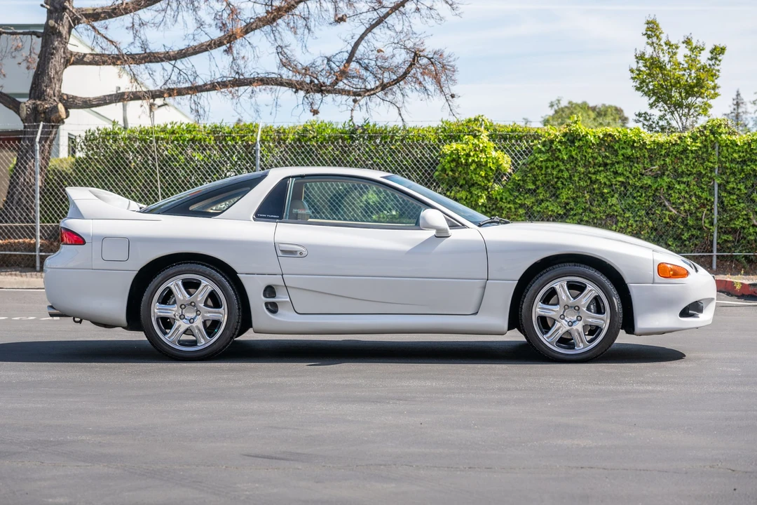 1997 Mitsubishi 3000GT Series 2 - Image 5 of 31