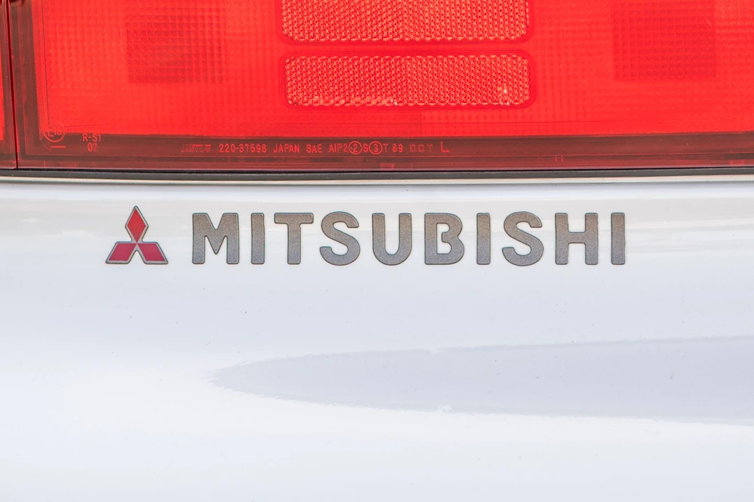 1997 Mitsubishi 3000GT Series 2 - Image 28 of 31