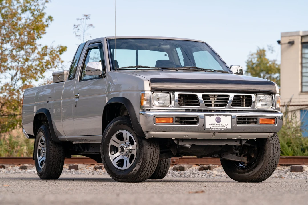 1997 Nissan Frontier 1st Gen - Image 21 of 31