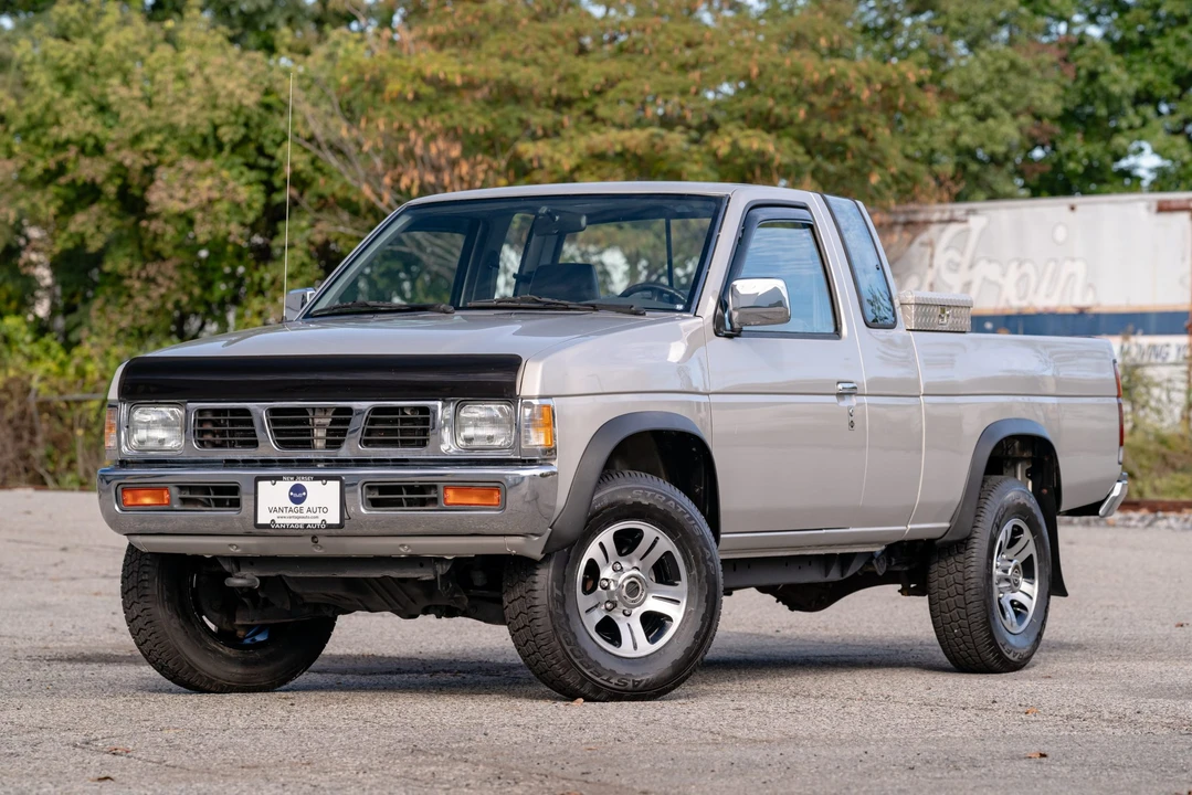 1997 Nissan Frontier 1st Gen - Image 4 of 31